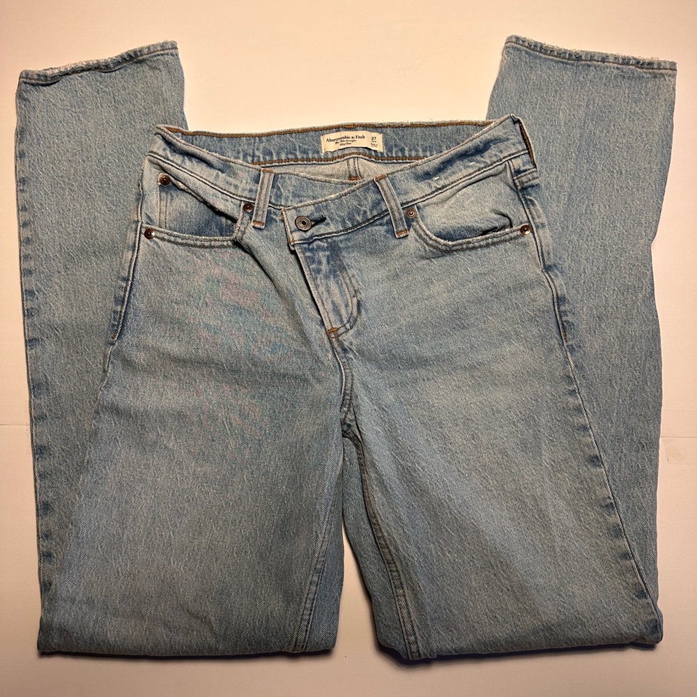 Abercrombie 90s Straight Mid Rise Crossover Jeans